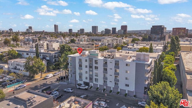 Building Photo - 131 Croft Ave