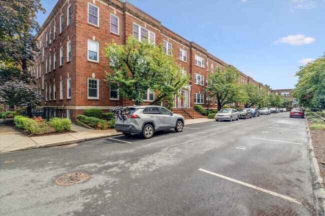 Building Photo - 6 Alton Ct