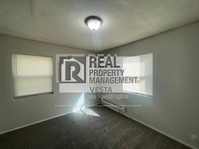 Building Photo - 1586 Hurley Cir