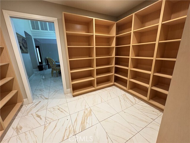 Building Photo - 1740 Orangewood Ave