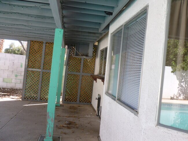Building Photo - 4325 Newcastle Rd