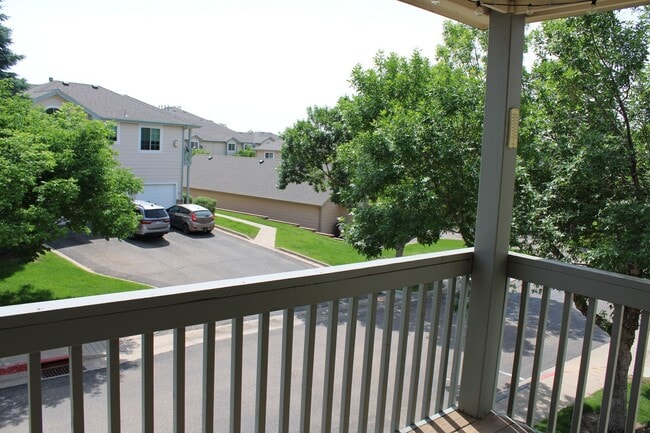 Building Photo - Low-Maintenance Luxury with Community Perks