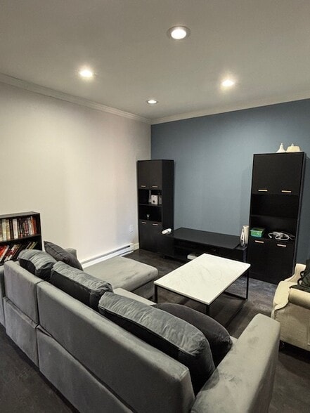 Building Photo - 25 Gelston Ave