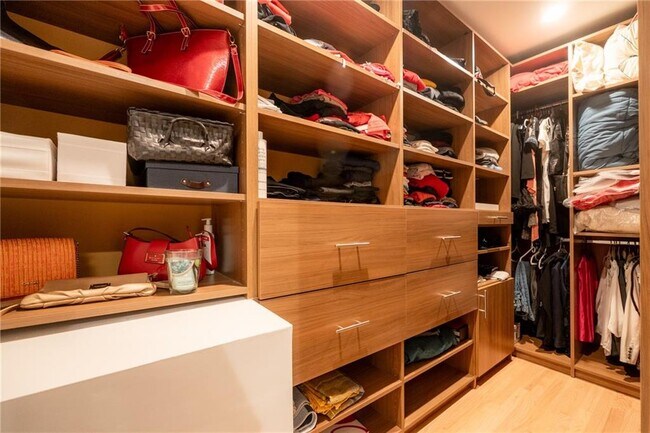 Building Photo - 7330 Hunters Branch Dr NE