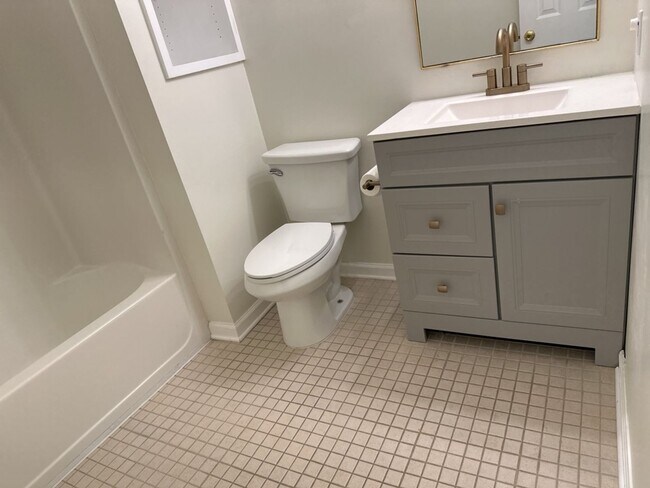 Building Photo - 112 Teal Lake Dr