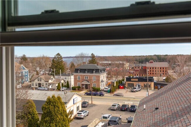 Building Photo - 21 Division St