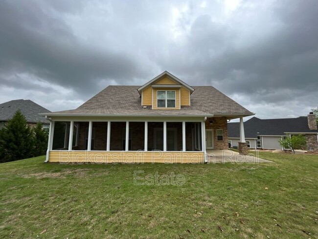 Building Photo - 7073 Spring Walk Dr