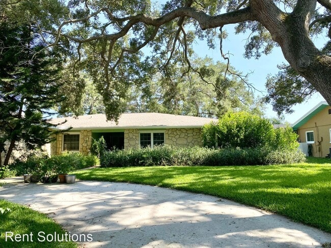 Primary Photo - 2 br, 1 bath House - 2419 Harn Blvd