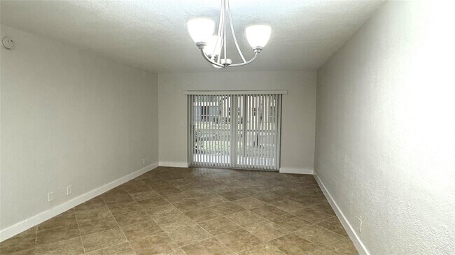 Building Photo - 760 SE 2nd Ave