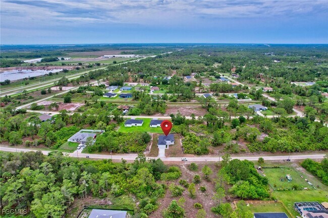 Building Photo - 1072 Norton Ave S