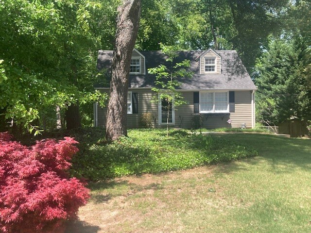 Building Photo - 3412 Keswick Dr