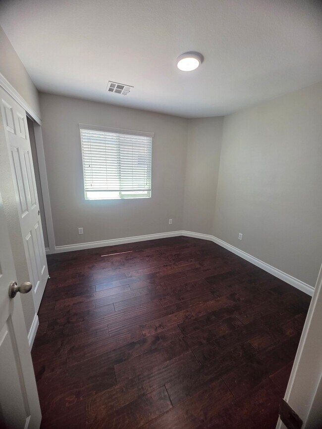 Building Photo - 1615 Legato Falls St