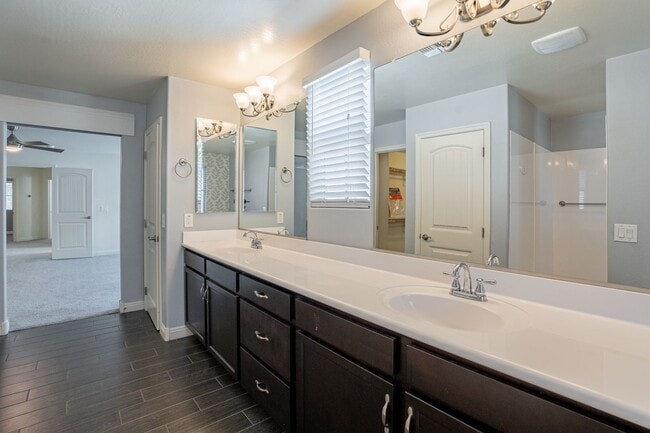 Building Photo - Verrado Living - 4 Bedrooms & 3 Baths!