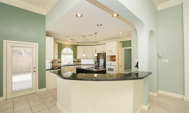 Building Photo - 7502 Holly Ct Estates Dr