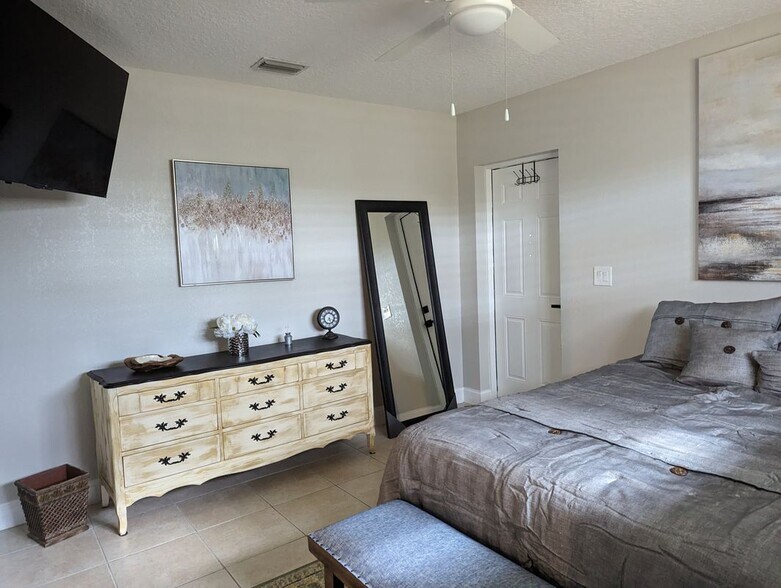 Building Photo - 3143 Elizabeth St