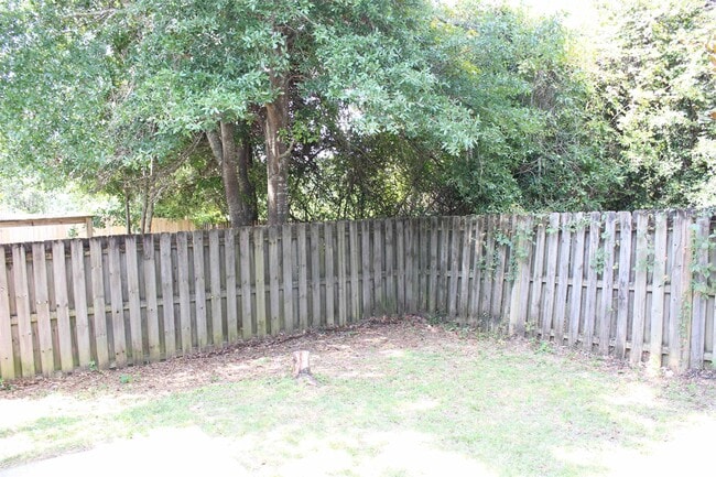 Building Photo - 682 Brooke Hampton Dr