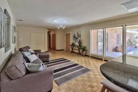 Building Photo - 713 Montclaire Dr NE