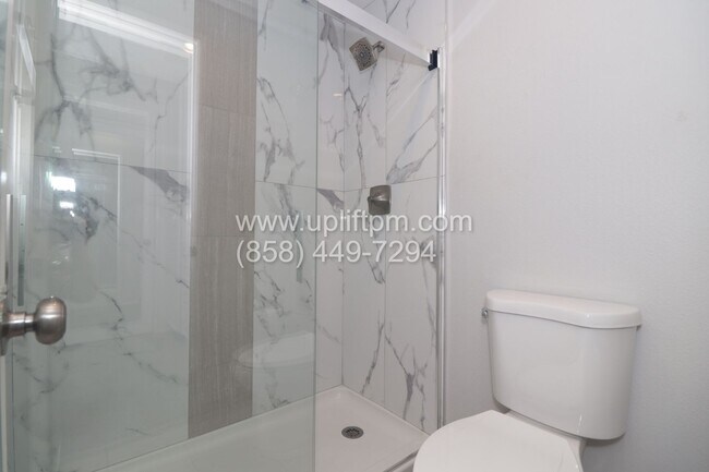 Building Photo - *GREAT SPECIAL! $500 OFF!* 1BR/1BA w/ TWO ...