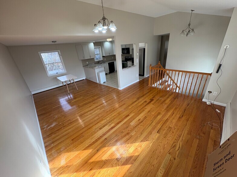 Primary Photo - 411 Boyle Rd