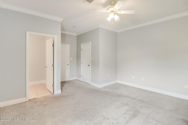 Building Photo - 410 Old Spanish Trail