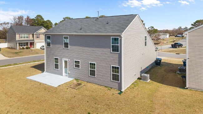 Building Photo - 4500 Sandstone Dr