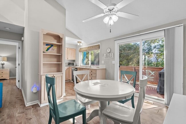 Building Photo - 505 Plantation Dr