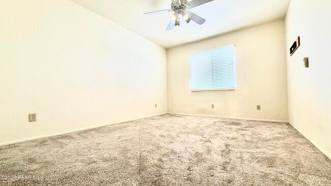 Building Photo - 6116 Antelope Villas Cir