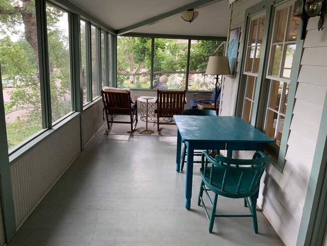 Building Photo - Masterfully renovated 1898 bungalow Chautauqua Park