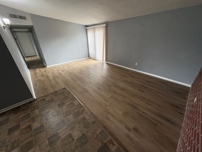 Building Photo - 3 Bedroom, 2 Bath Home for Rent