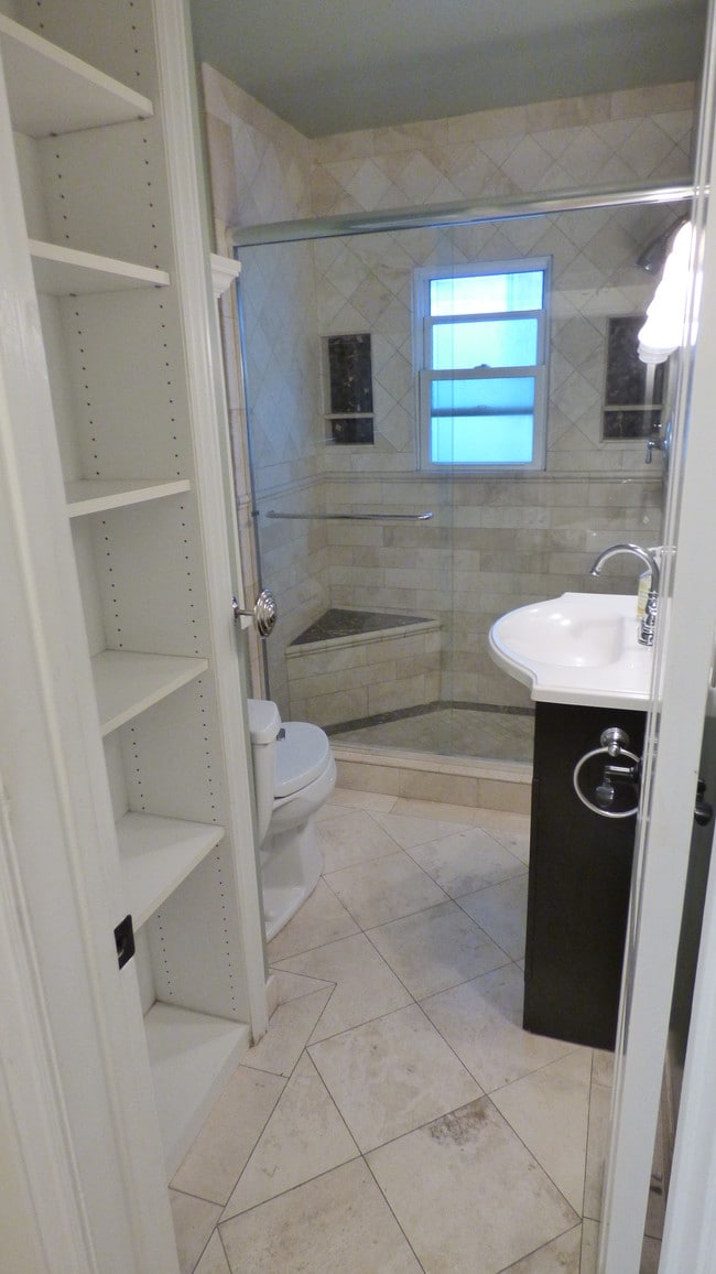 Custom Bath - 436 Hollowell Ave