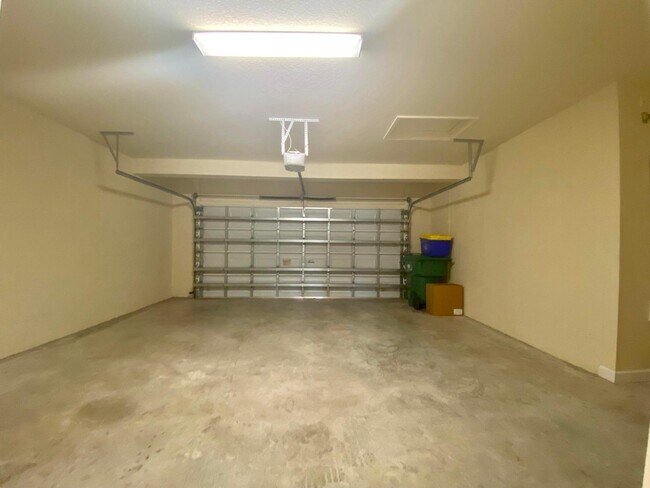 Building Photo - 10283 Wellington Parc Dr