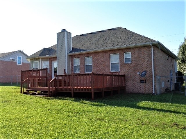 Building Photo - 315 Madrid Dr