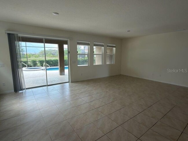 Building Photo - 7604 Oakmoss Loop