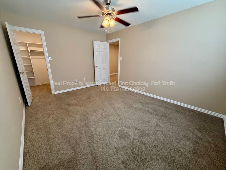 Building Photo - 6605 Leightyn Ln