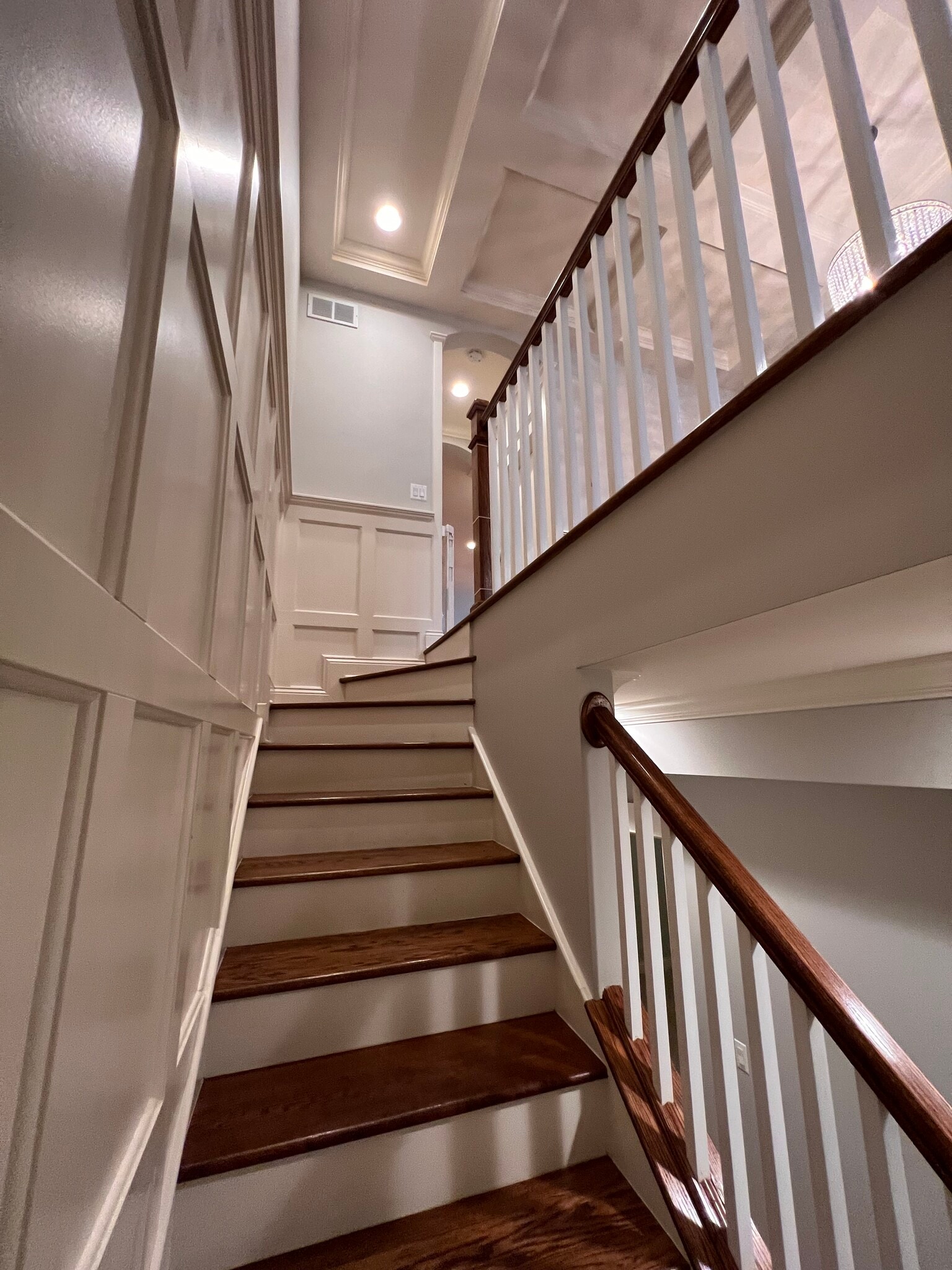 Building Photo - 2042 N Racine Ave