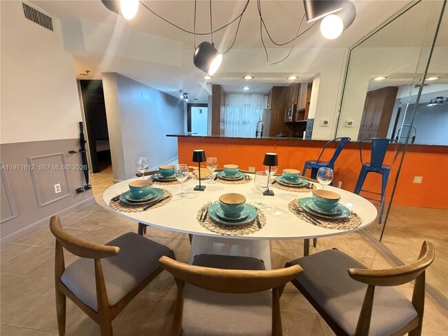 Building Photo - 896 N Federal Hwy