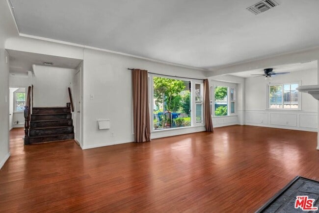Building Photo - 7318 W 88th St