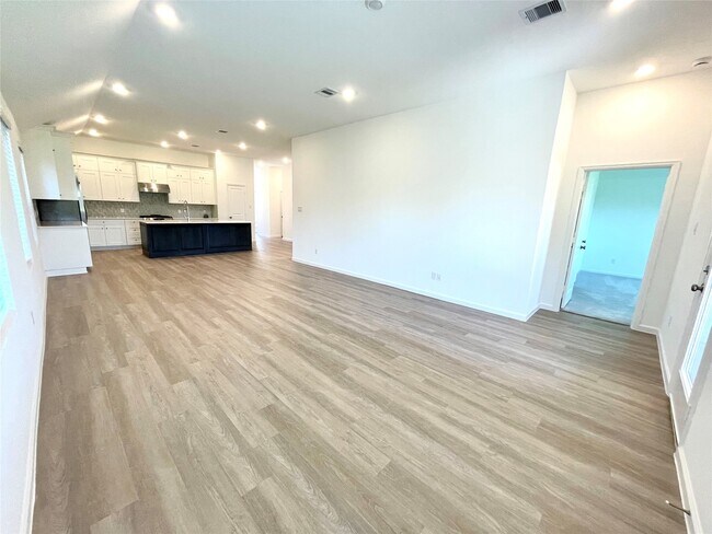 Building Photo - 29418 Amber Pne Ct