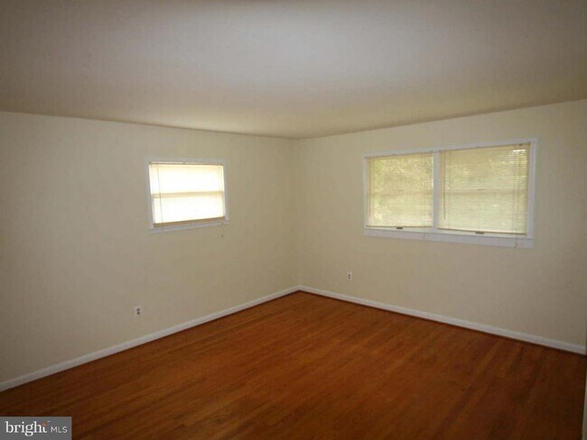 Building Photo - 1103 Roberta Ct
