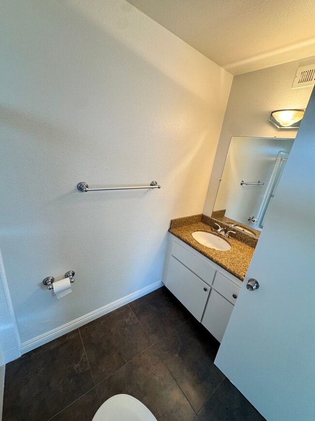 Building Photo - 17762 Paseo Cir