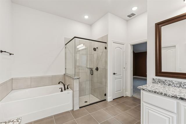 Building Photo - 300 Navo Rd