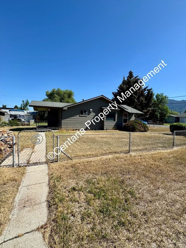 Building Photo - 1 Bed 1 Bath Located in the Flats