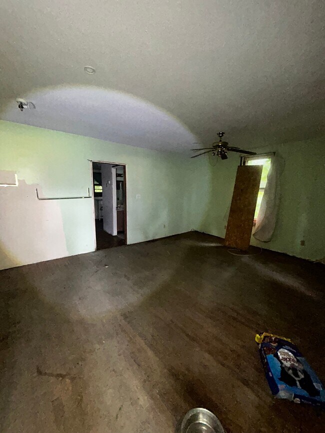 Building Photo - 8521 Clifton Ave