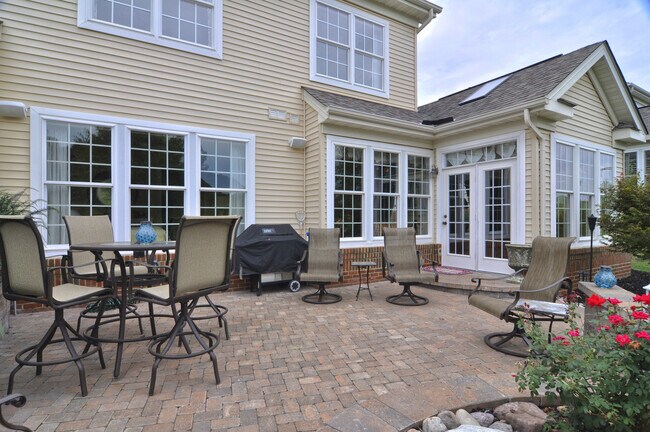 Building Photo - 6727 Evensong Ln