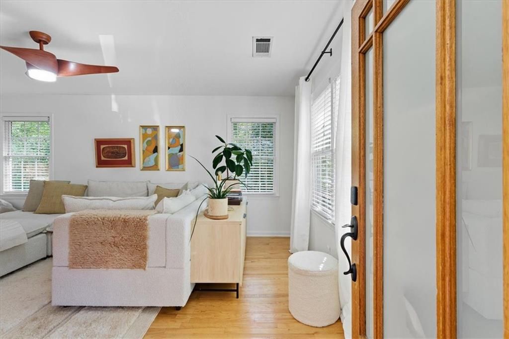 Building Photo - 2238 Ridgedale Rd NE