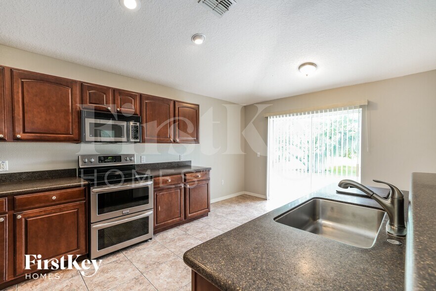 Building Photo - 6810 Eagle Ridge Loop