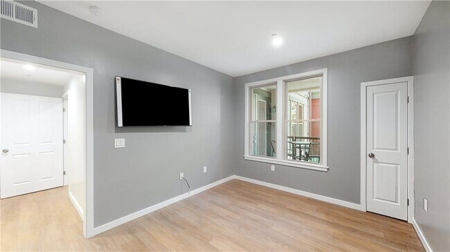 Building Photo - 1000 Providence Pl