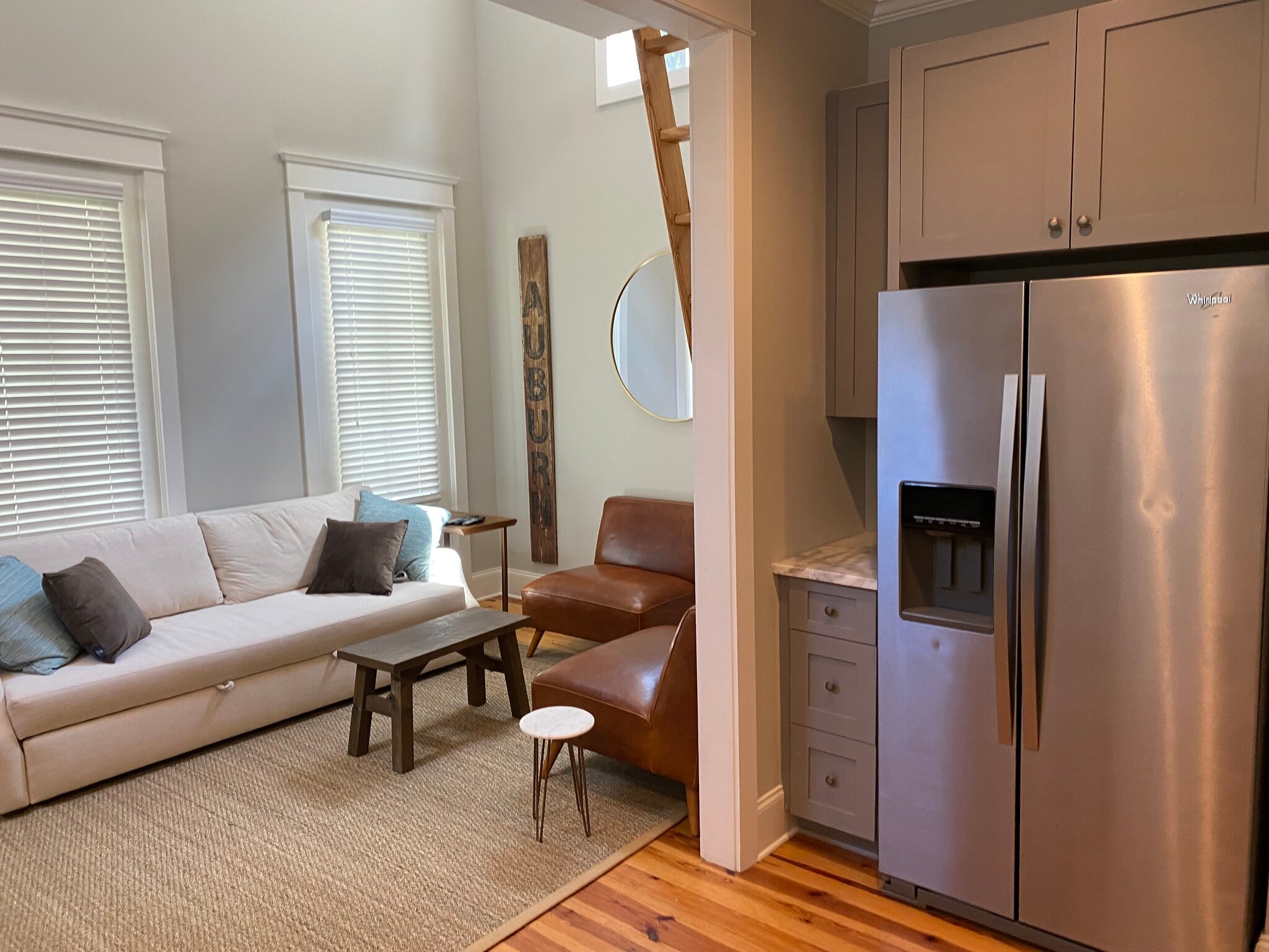 Building Photo - 415 S Gay St