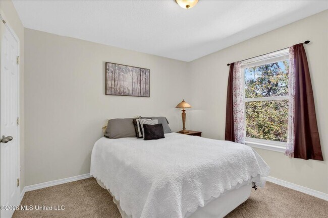 Building Photo - 1283 Century Oaks Dr