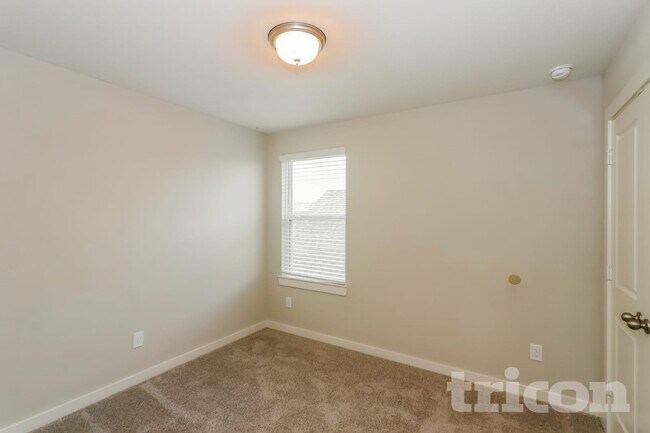 Building Photo - 2422 Cohorn Trl